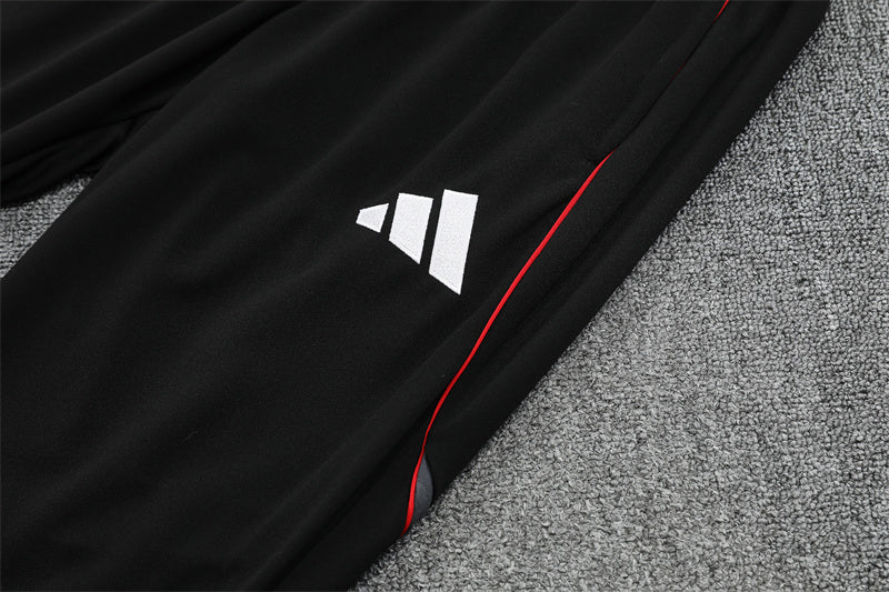 Training Suit Ajax 25/26 White - Winter - tejido y acabado