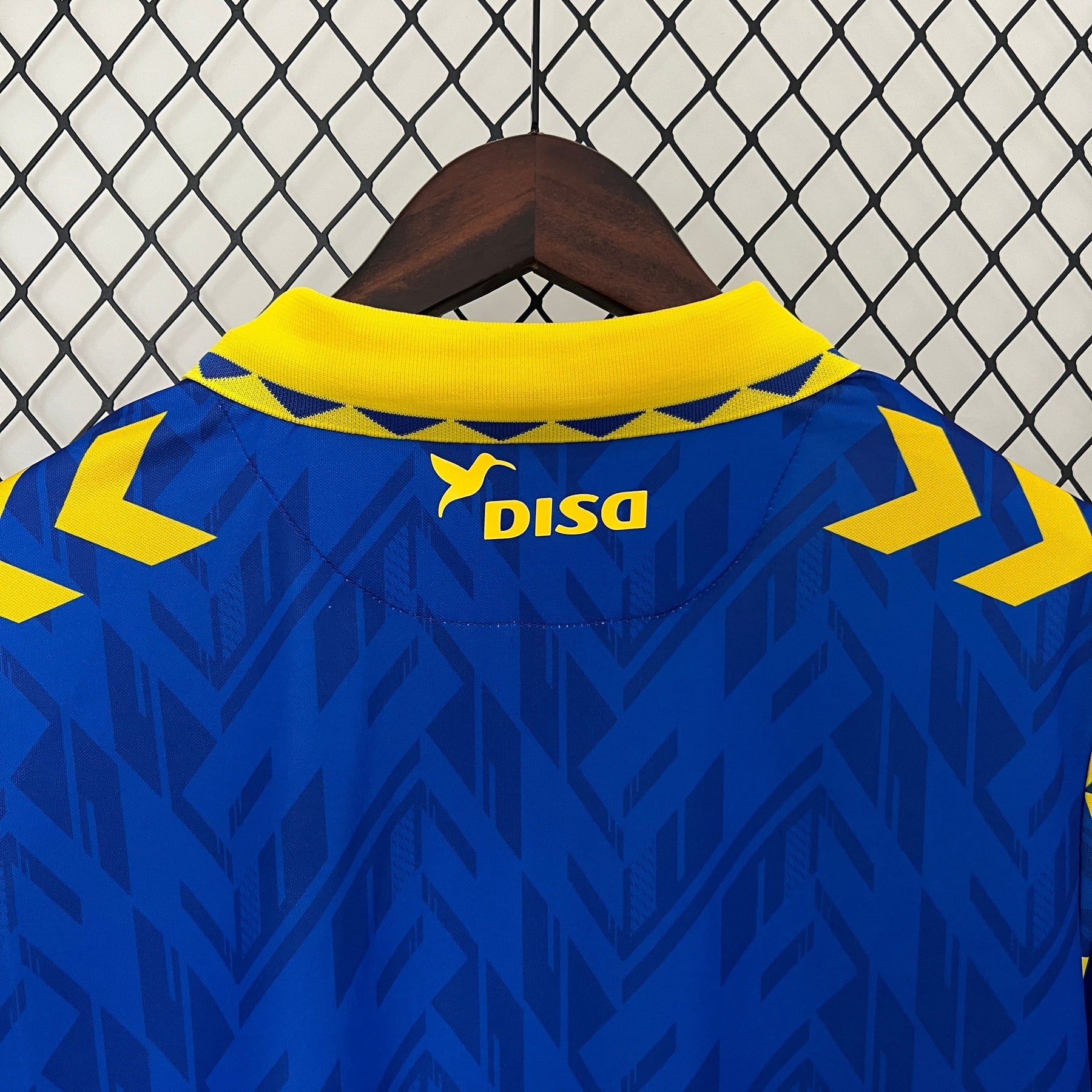 Camiseta Las Palmas 24/25 Away - detalle del cuello