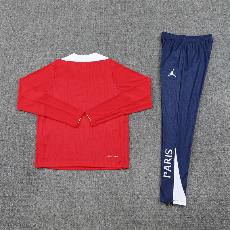 Training Suit PSG 25/26 - Winter - detalle del cuello