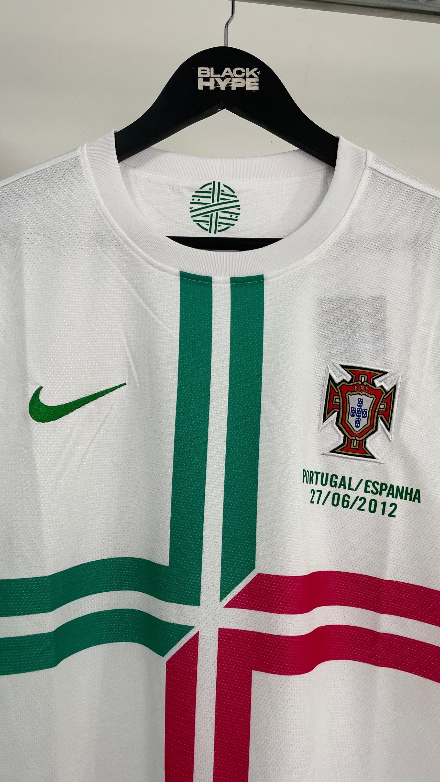 Camiseta Portugal Retrô 2012 Branca - Nike - vista trasera