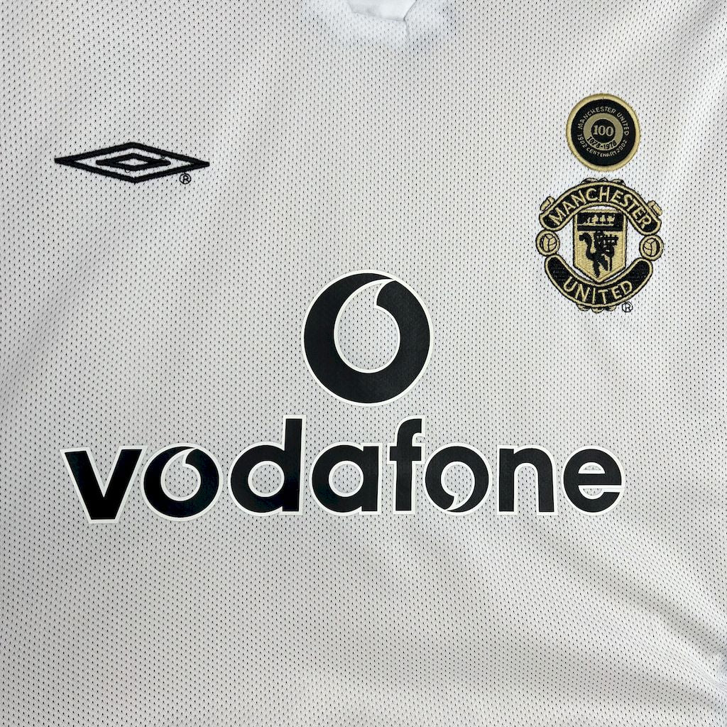 Camiseta do Manchester United Retrô 2001/02 Centenary Reversible - tejido y acabado