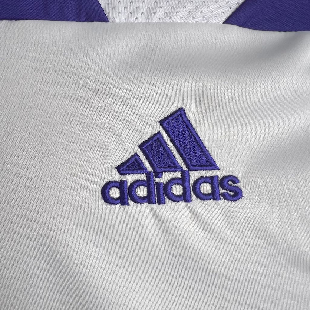 Camiseta do Real Madrid Retro 2007/08 Home - vista trasera
