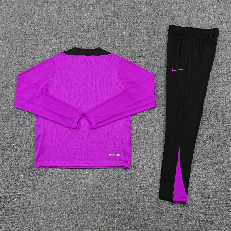 Training Suit England 25/26 Pink - Winter - detalle de la manga