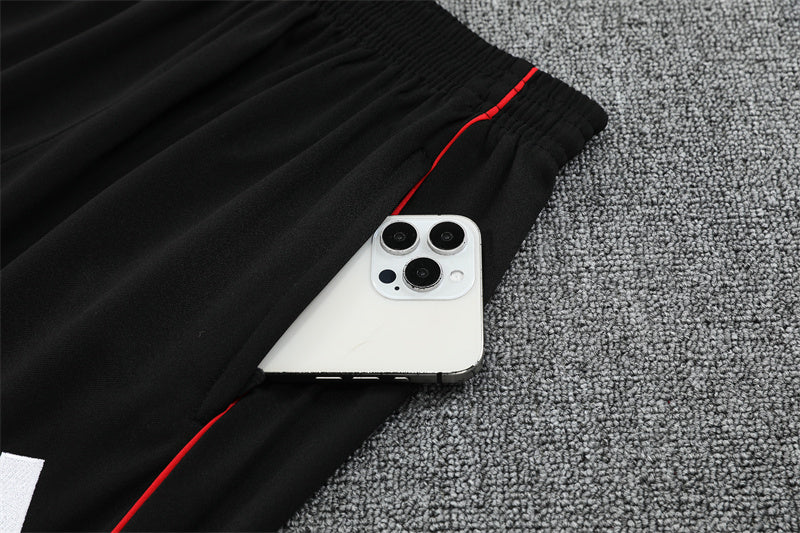 Training Suit Ajax 25/26 Black - Winter - detalle de la manga