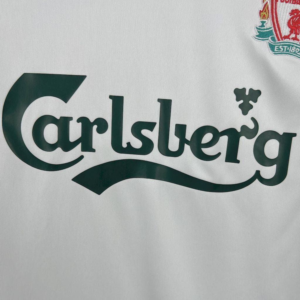 Camiseta do Liverpool Retro 2006/07 Away - tejido y acabado
