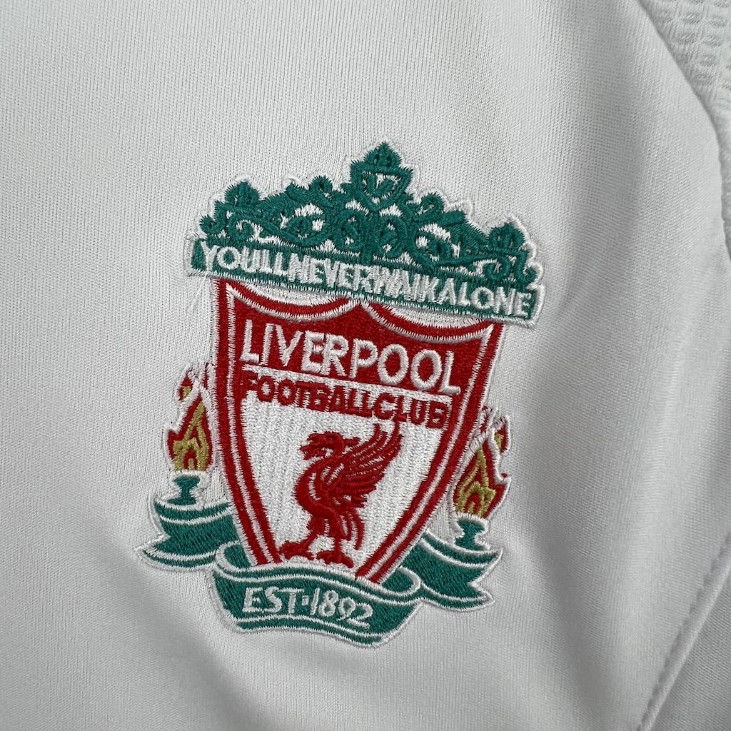 Camiseta do Liverpool Retro 2006/07 Away - detalle del cuello