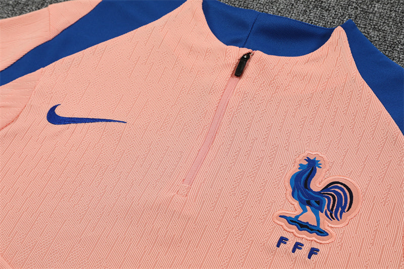 Training Suit France 25/26 - Winter - detalle de la manga
