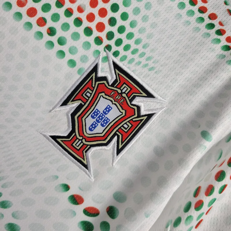 Camiseta Portugal Femenino 25∕26 - Banco - detalle del cuello