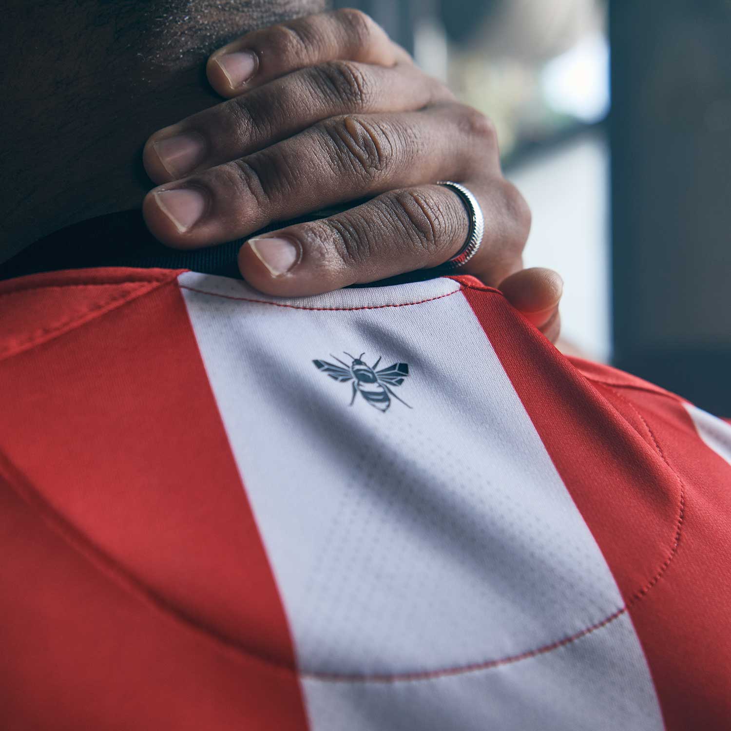 Camiseta Brentford Femenino 24/25 Home - vista trasera
