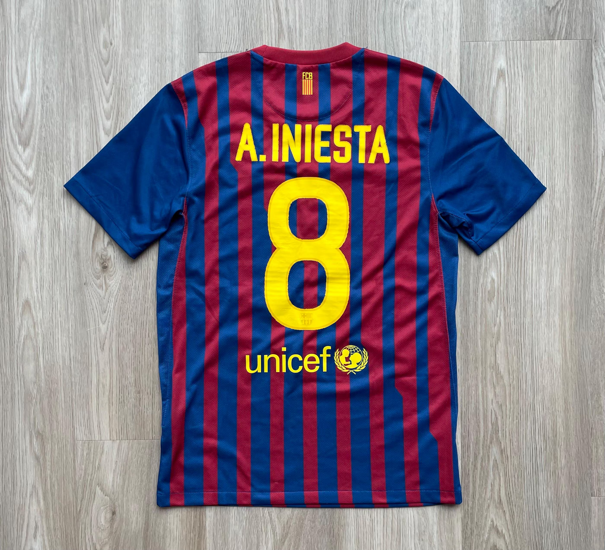 Camiseta Iniesta Barcelona 11-12 Legend - vista frontal