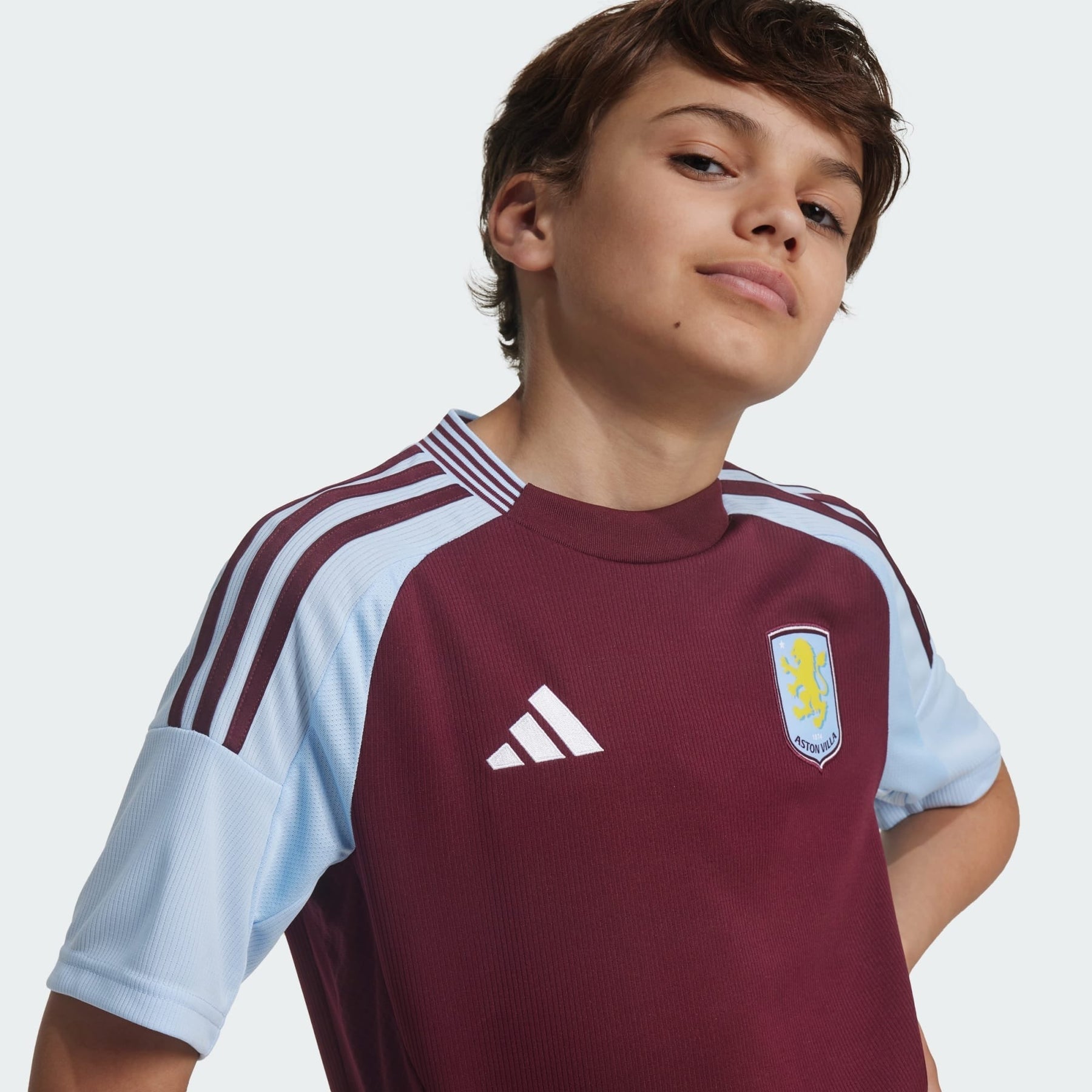 Kids Aston Villa 24/25 Home - detalle de la manga