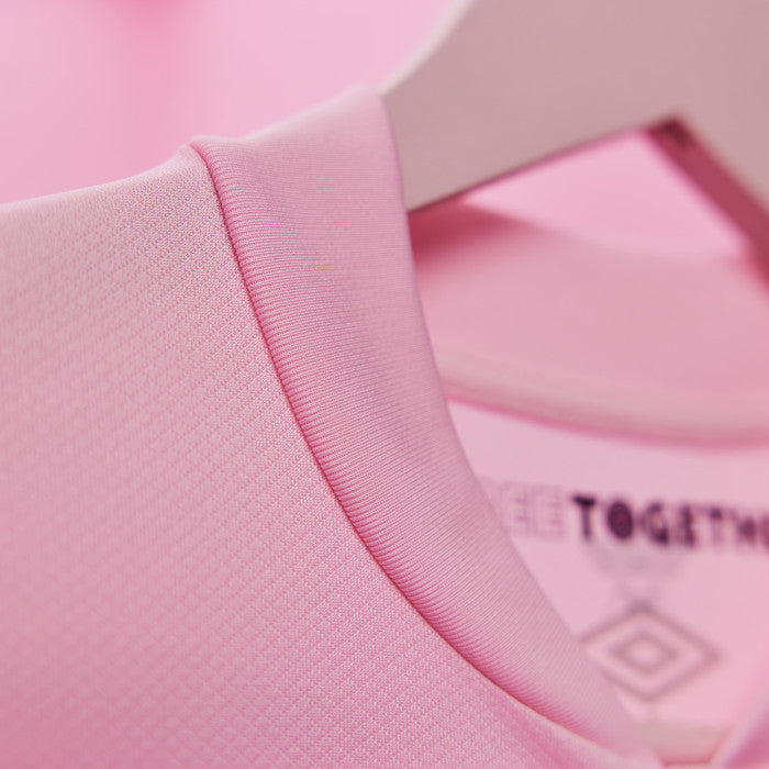 Camiseta Brentford Femenino 24/25 Away - detalle del cuello