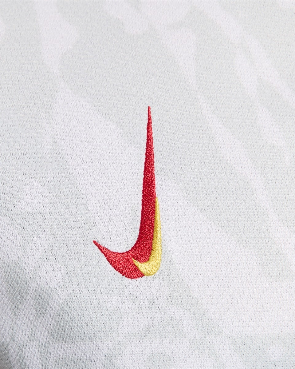 Camiseta Liverpool Femenino 24/25 Third - detalle del cuello