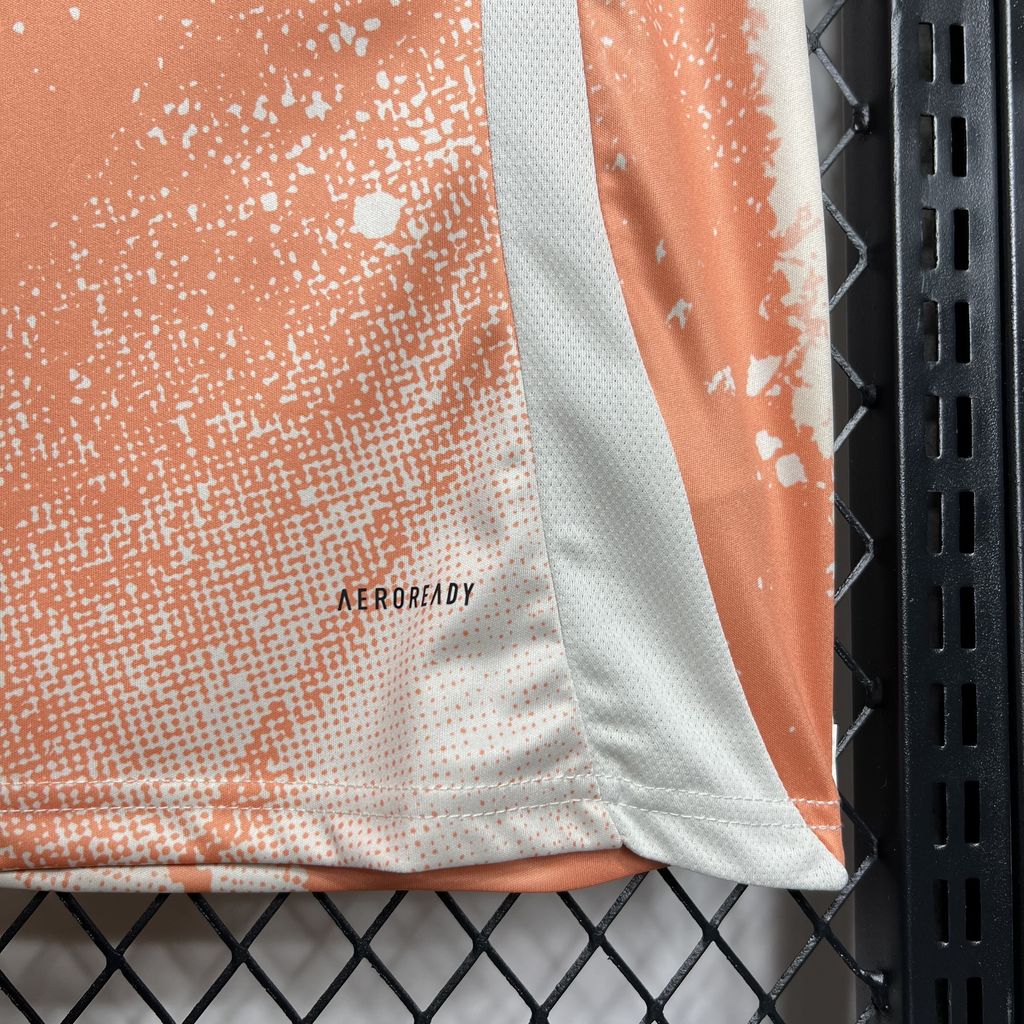 Camiseta Femenina Roma 24/25 Away - detalle del cuello