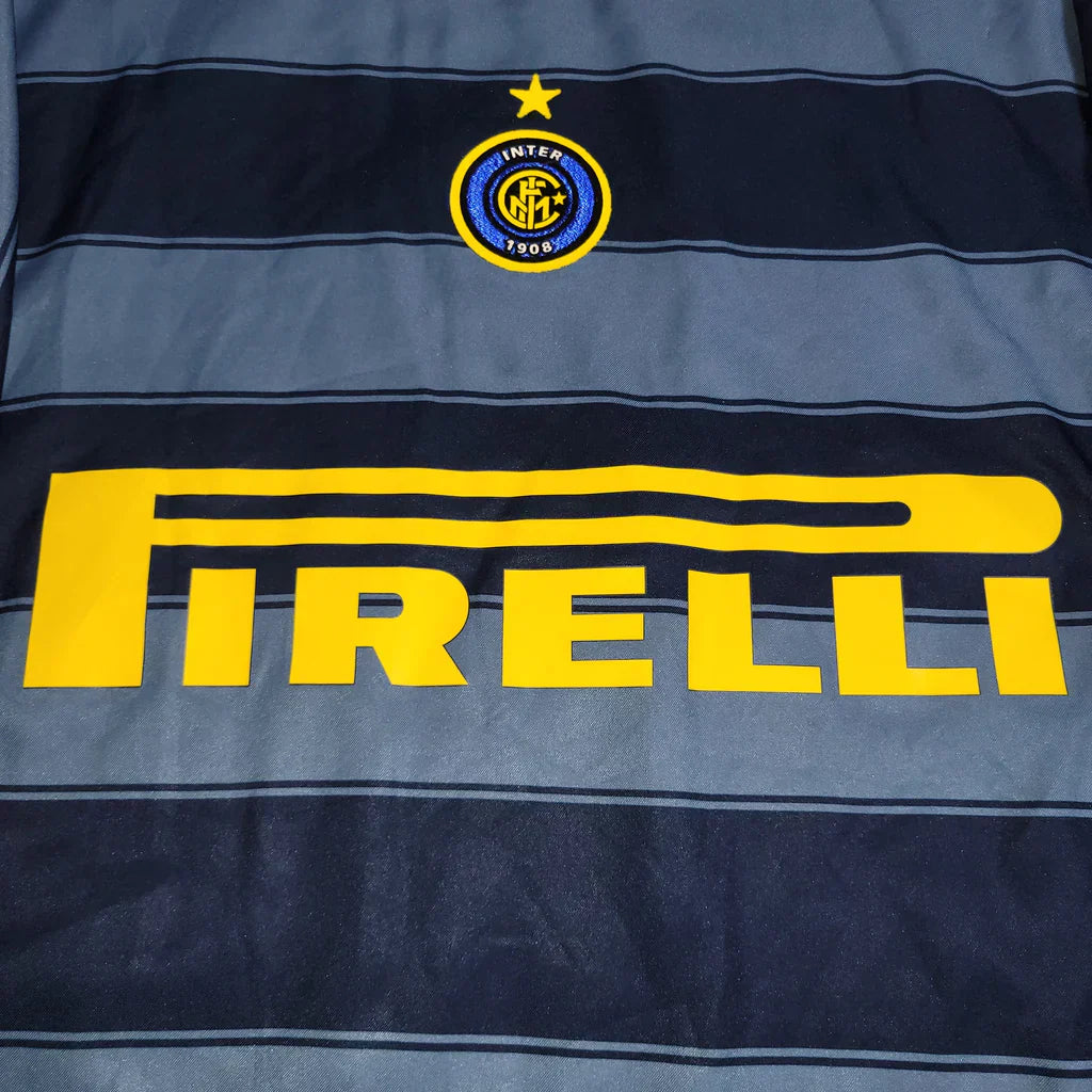 Camiseta Adriano Inter de Milão 04-05 Legend - detalle del cuello