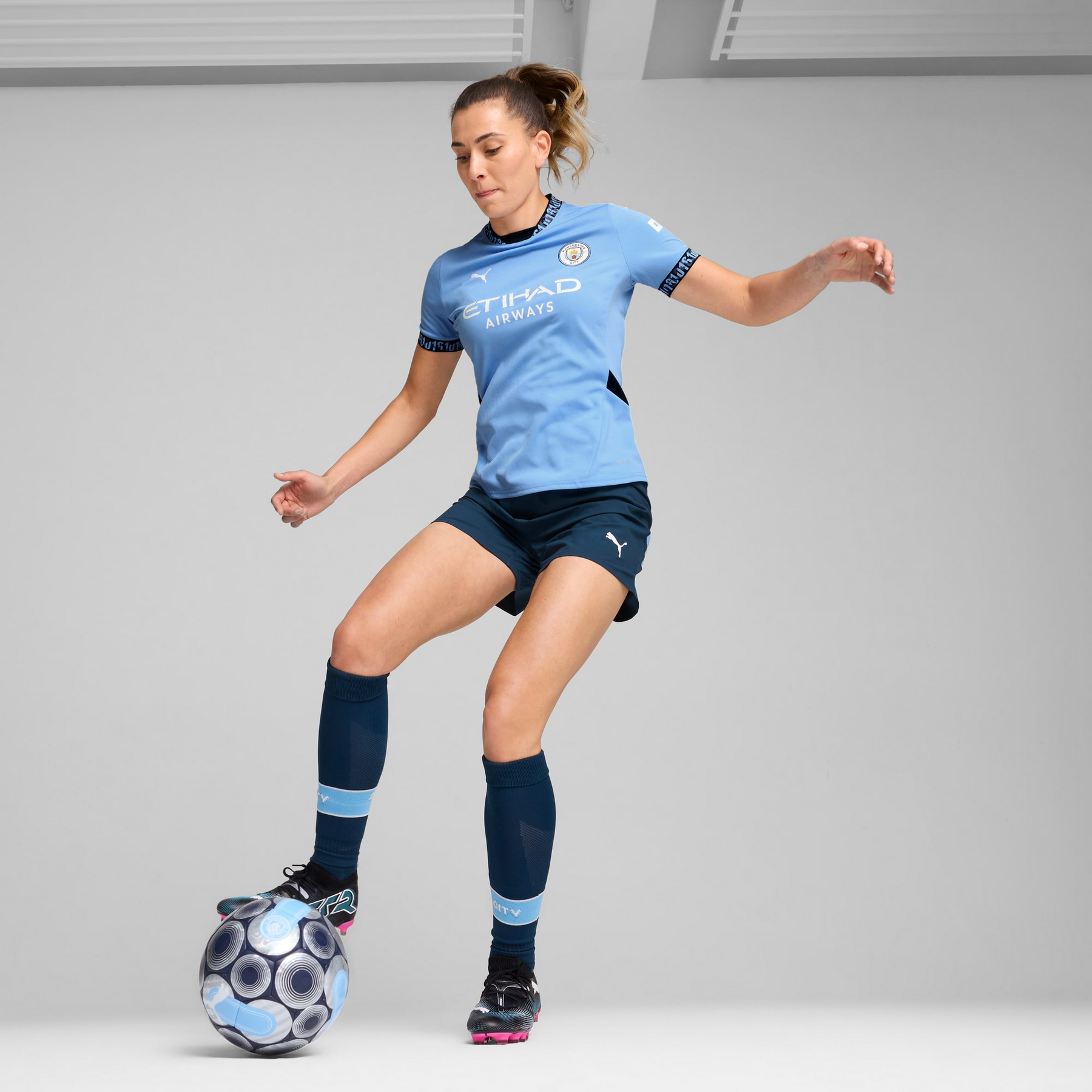 Camiseta Manchester City Femenino 24/25 Home - detalle del cuello