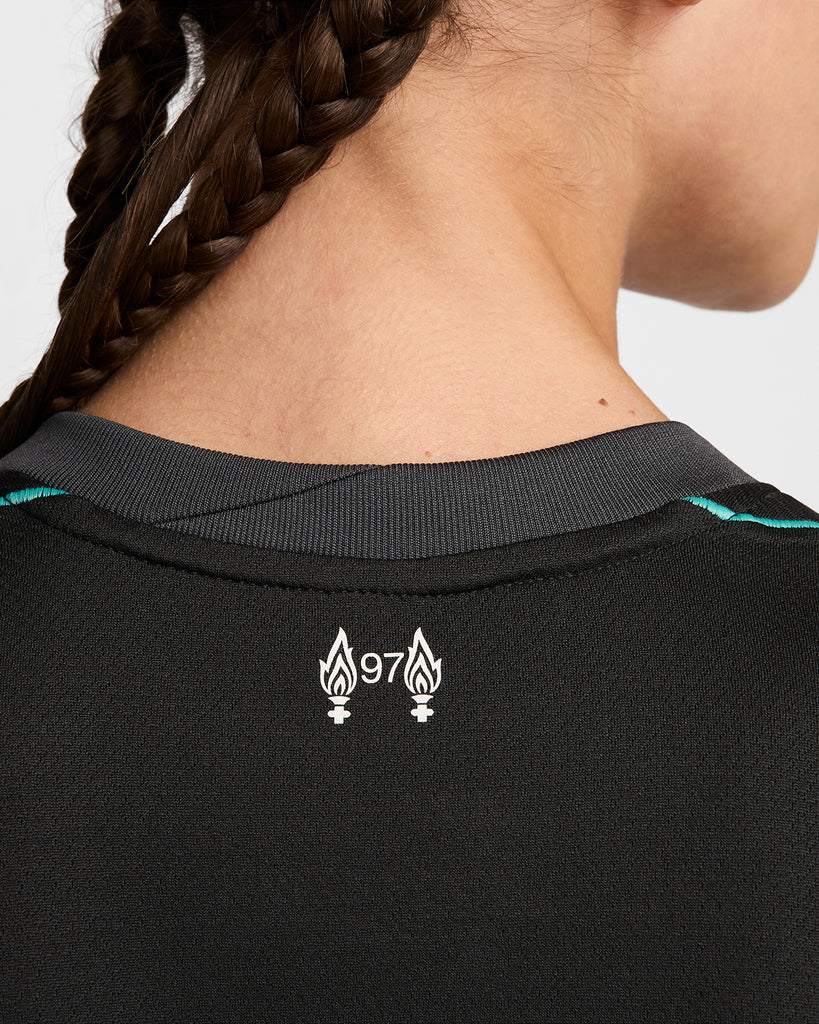 Camiseta Liverpool Femenino 24/25 Away - tejido y acabado