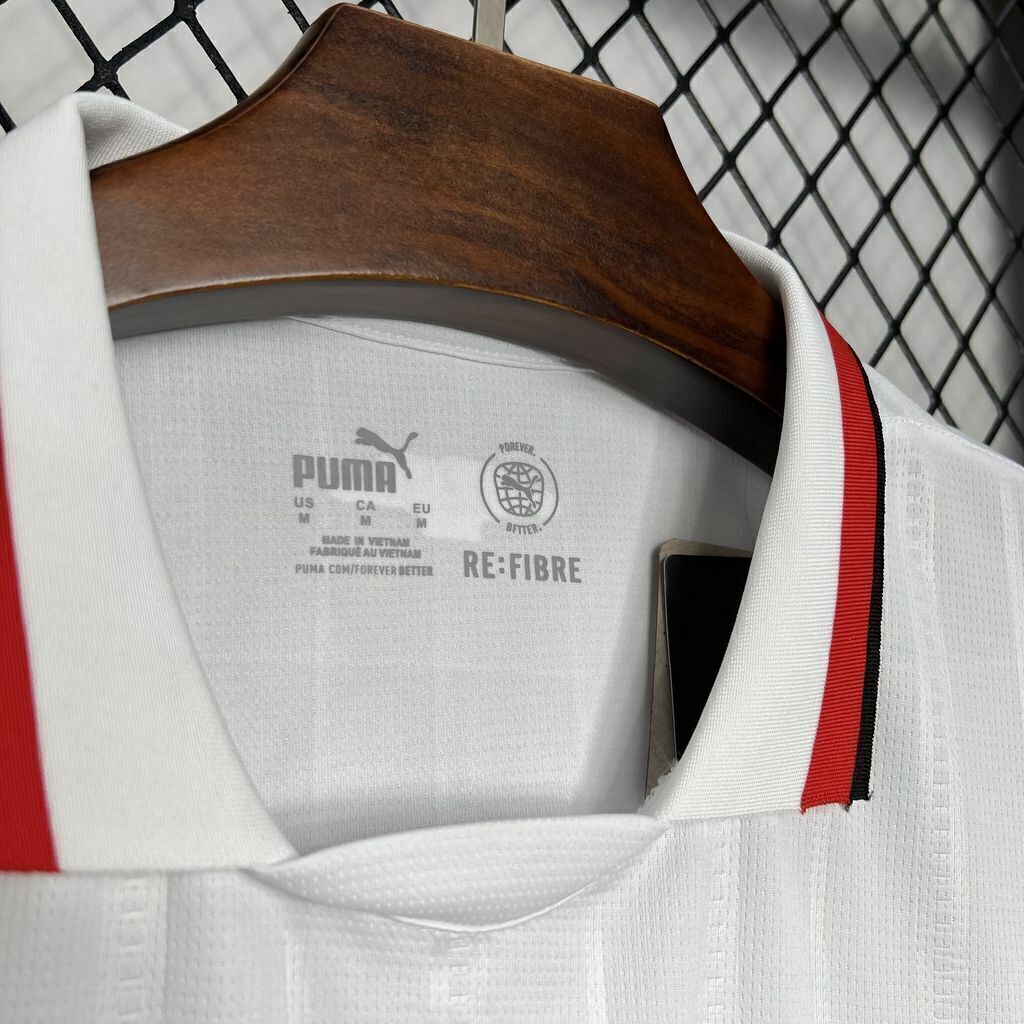 Camiseta Milan 24/25 Away - detalle de la manga