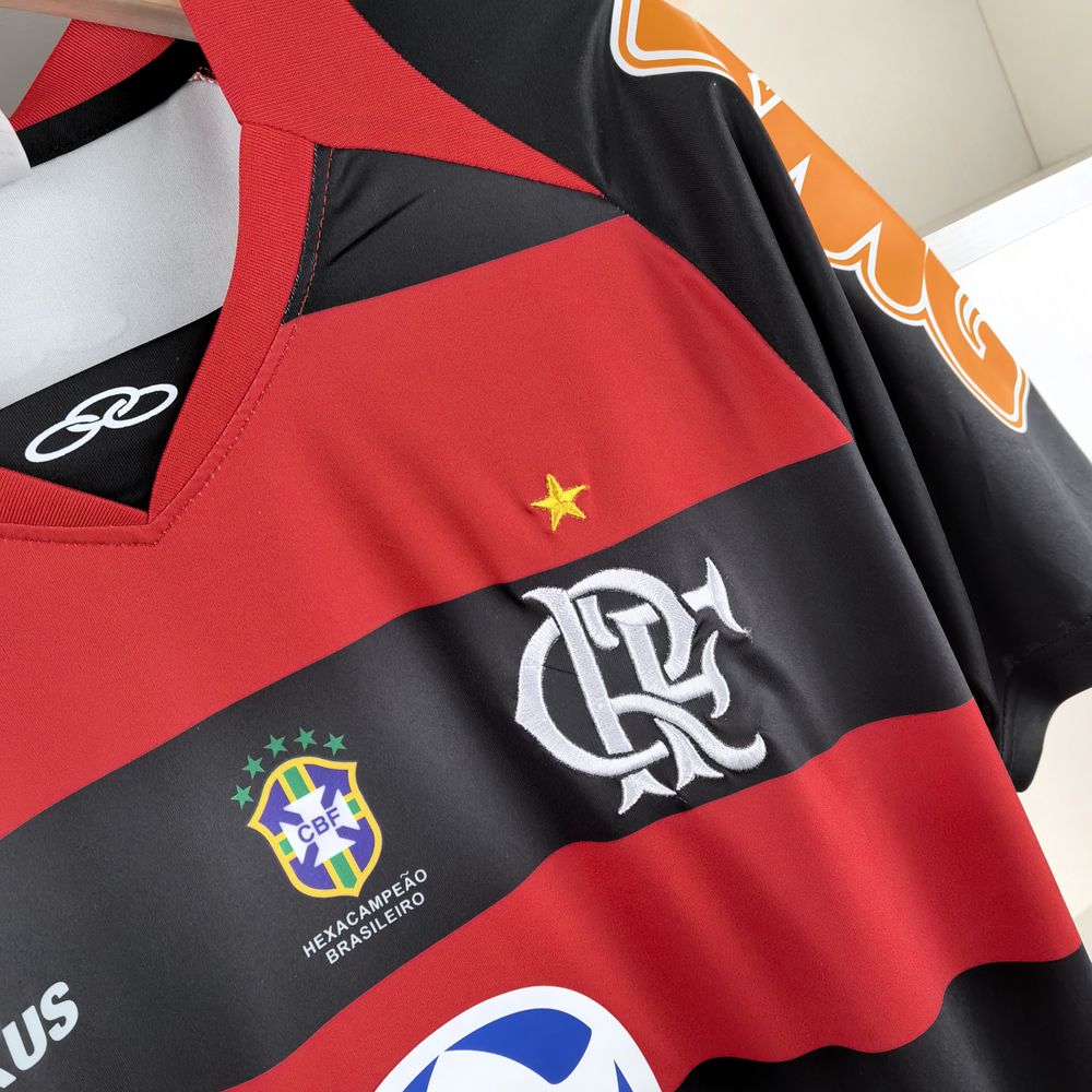 Camiseta Flamengo Retrô 2010 - detalle de la manga