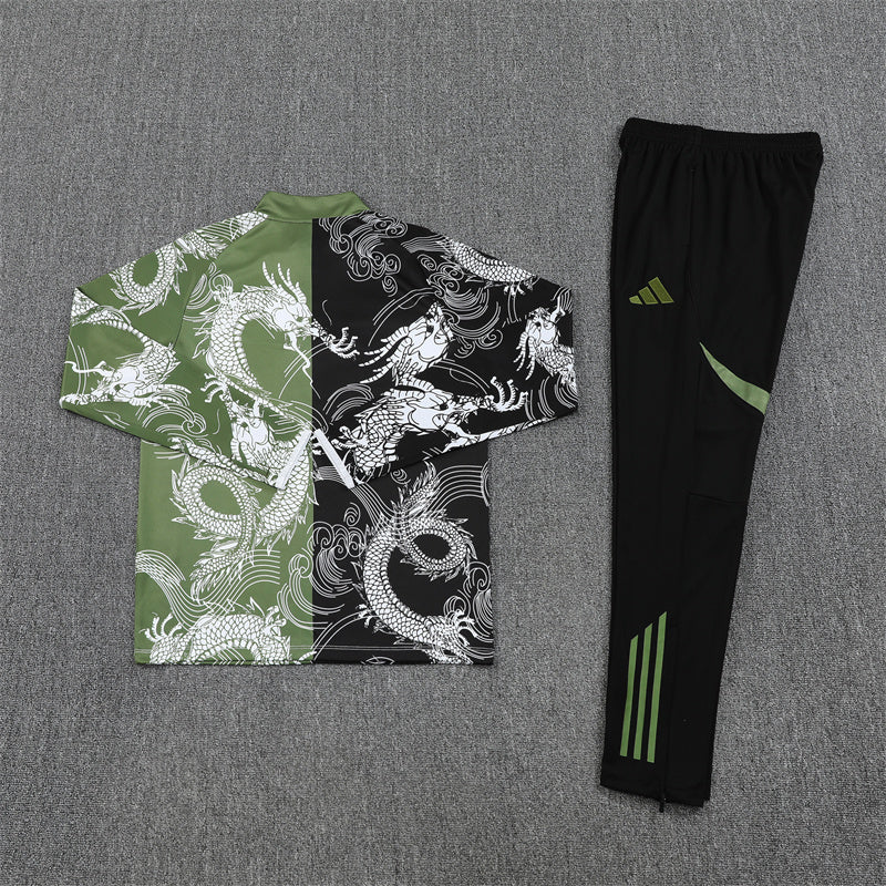 Training Suit Real Madrid 25/26 - Winter - detalle del cuello