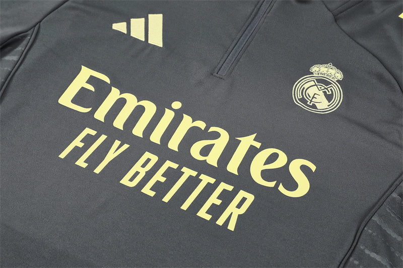 Training Suit Real Madrid 25/26 - Winter - tejido y acabado