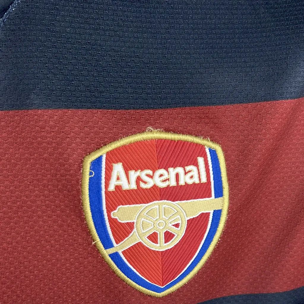 Camiseta do Arsenal Retrô 2007/08 Third - detalle de la manga