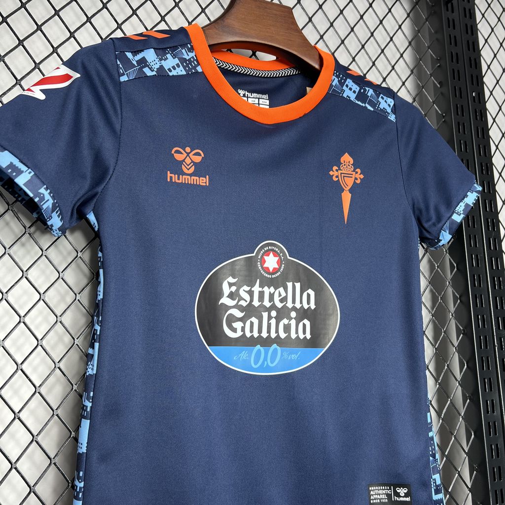 Kids Celta Vigo 2024/25 Away - detalle de la manga