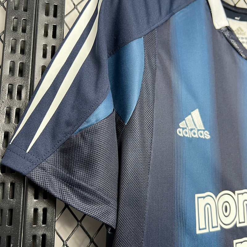 Camiseta Newcastle United ll Retro 2004/05 - detalle del cuello