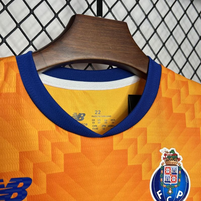 Kids FC Porto ll 24/25 - detalle del cuello