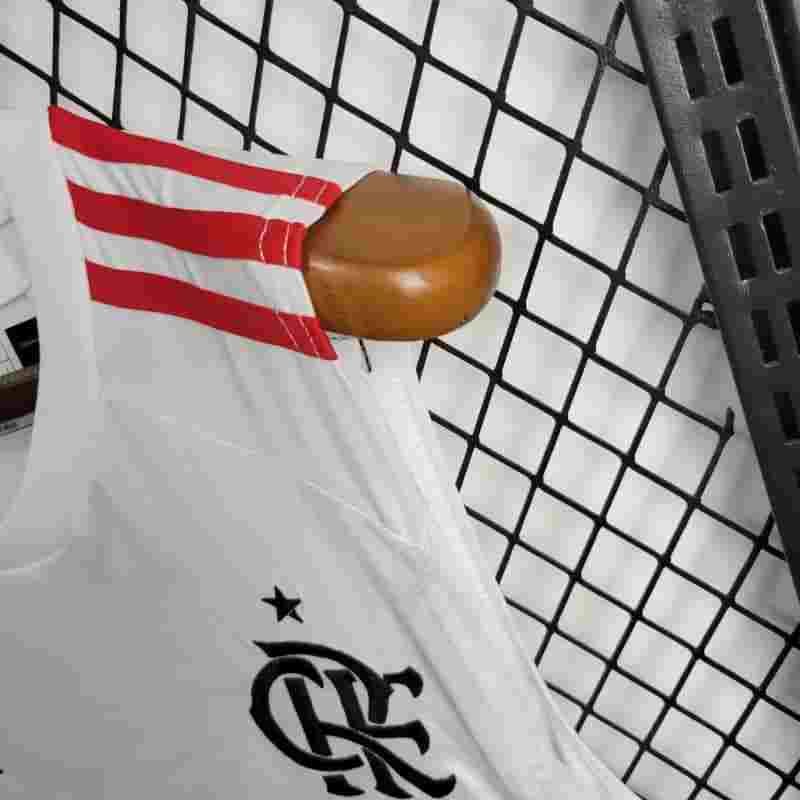 Regata do Flamengo ll 24/25 Branco - detalle del cuello