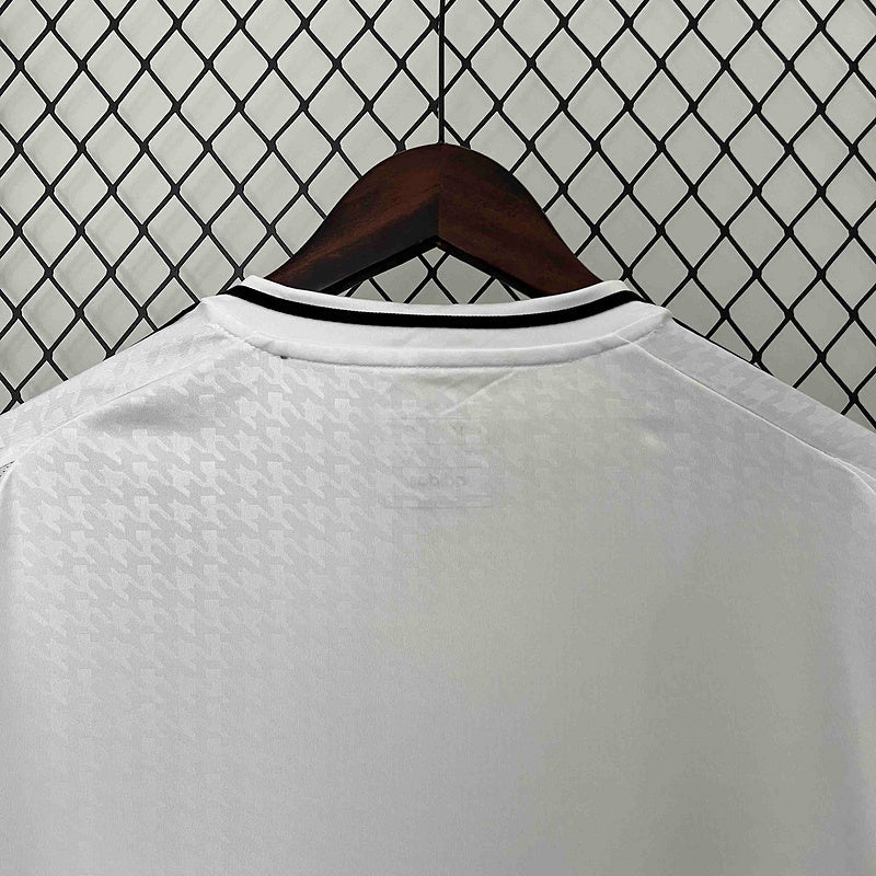 Camiseta Real Madrid 24/25 Home I - Branco - detalle de la manga