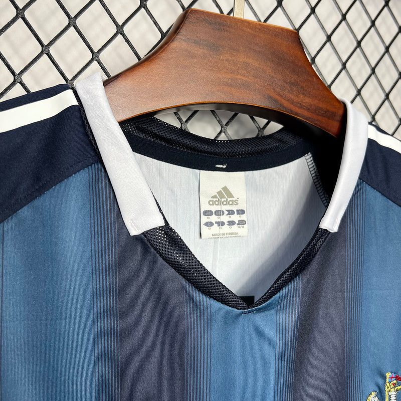 Camiseta Newcastle United ll Retro 2004/05 - detalle de la manga