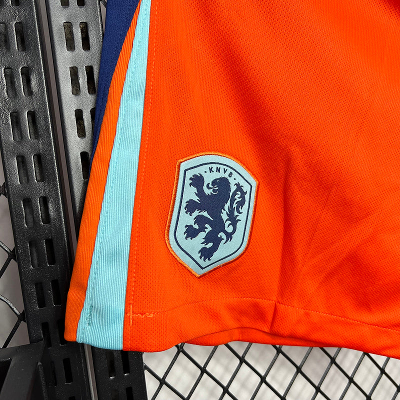 Shorts Holanda l 2024/25 - detalle del cuello