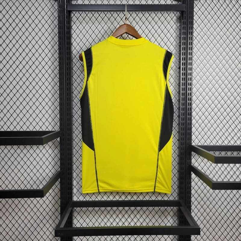 Regata Flamengo 24/25 - Treino - Amarelo - detalle del cuello