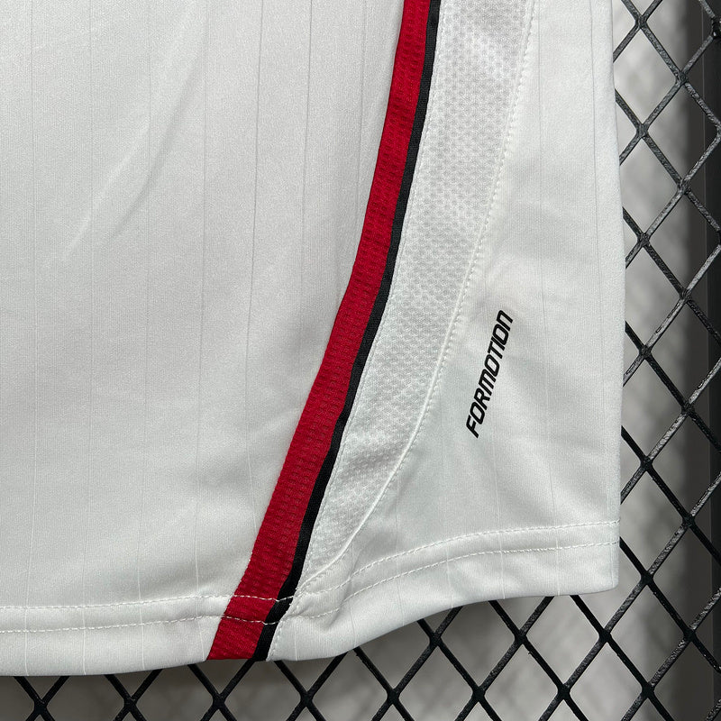 Camiseta Milan ll Retro 2006/07 - detalle de la manga