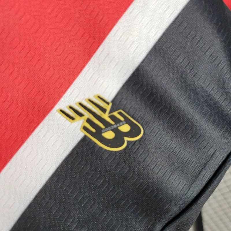 Regata do São Paulo ll 24/25 Listrada - detalle de la manga