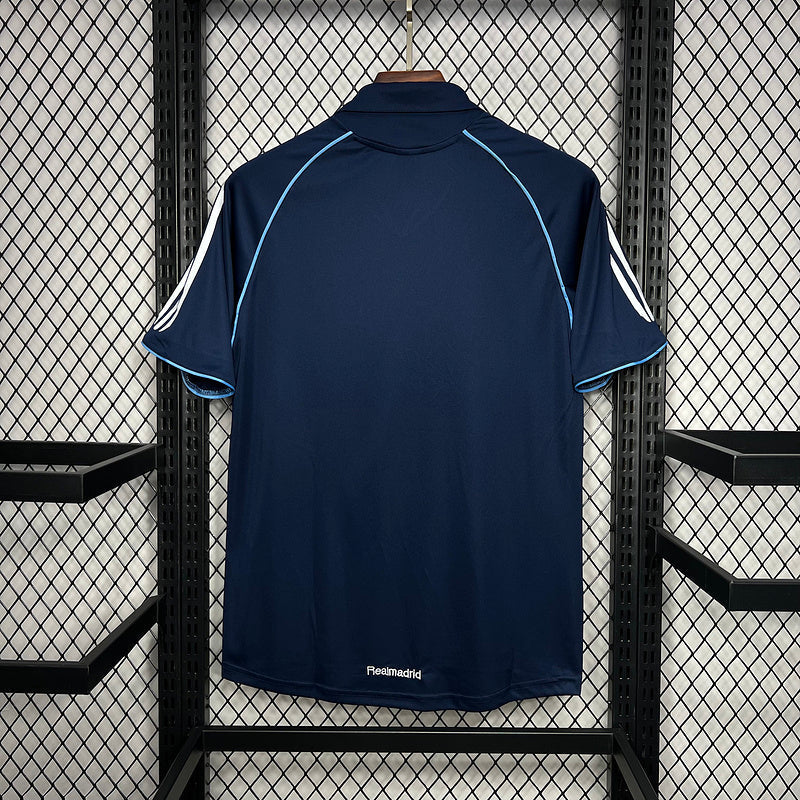 Camiseta Real Madrid ll Retro 2005/06 - detalle del cuello