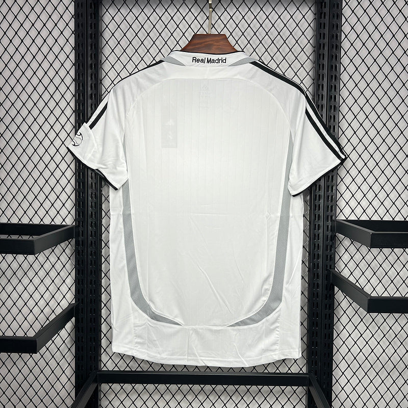 Camiseta Real Madrid l Retro 2006/07 - tejido y acabado