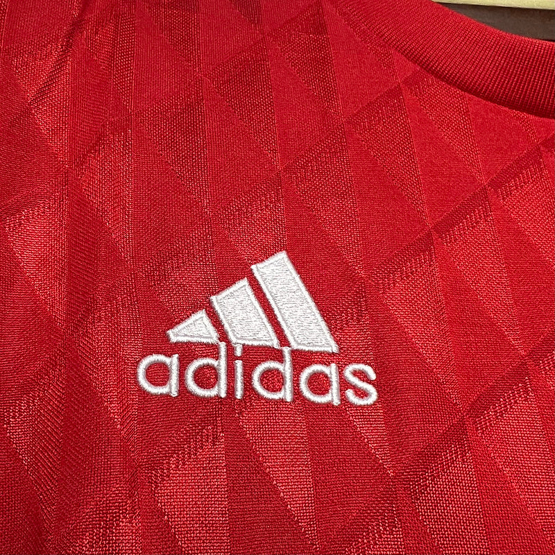 Camiseta Liverpool l Retro 2010 - detalle del cuello