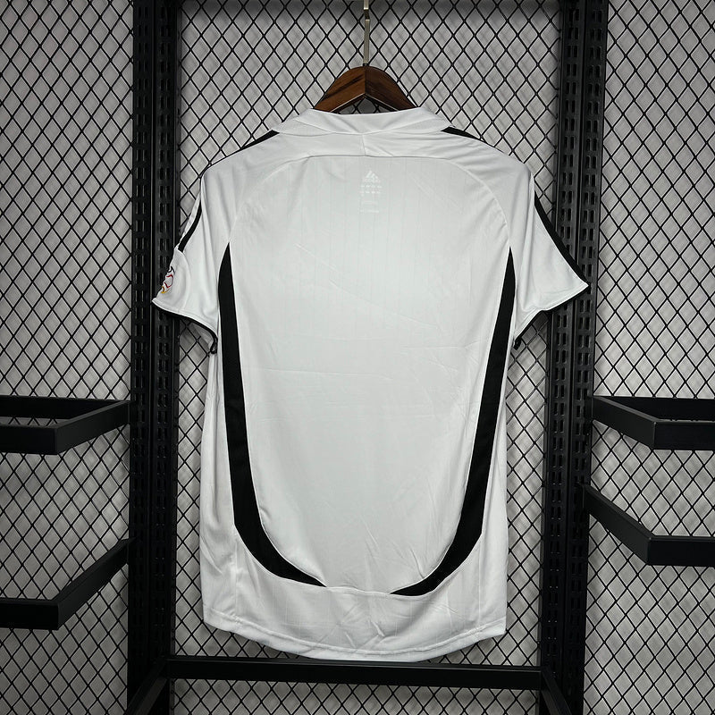 Camiseta Alemanha l Retro 2006 - detalle de la manga