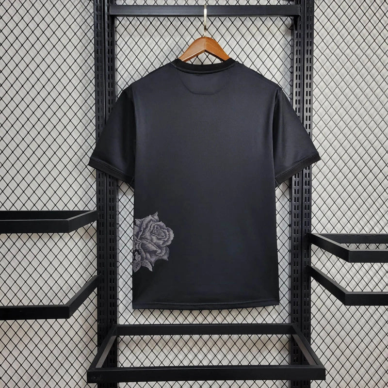 Camiseta Edição Especial Y-3 Real Madrid 24/25 - Preto - detalle del cuello