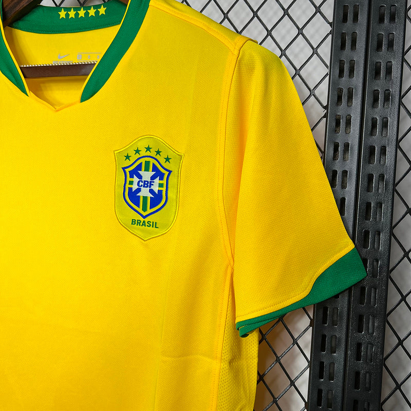 Camiseta Brasil l Retro 2006 - detalle del cuello