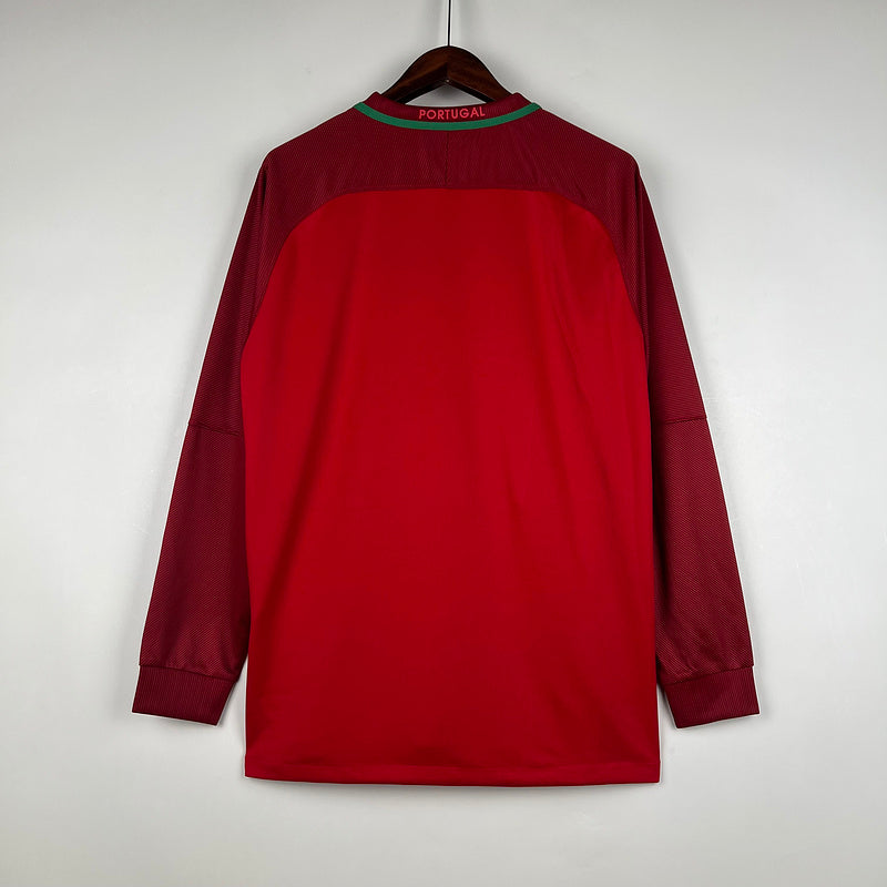 Camiseta Portugal Retrô 2016 Manga Longa Vermelho - vista frontal