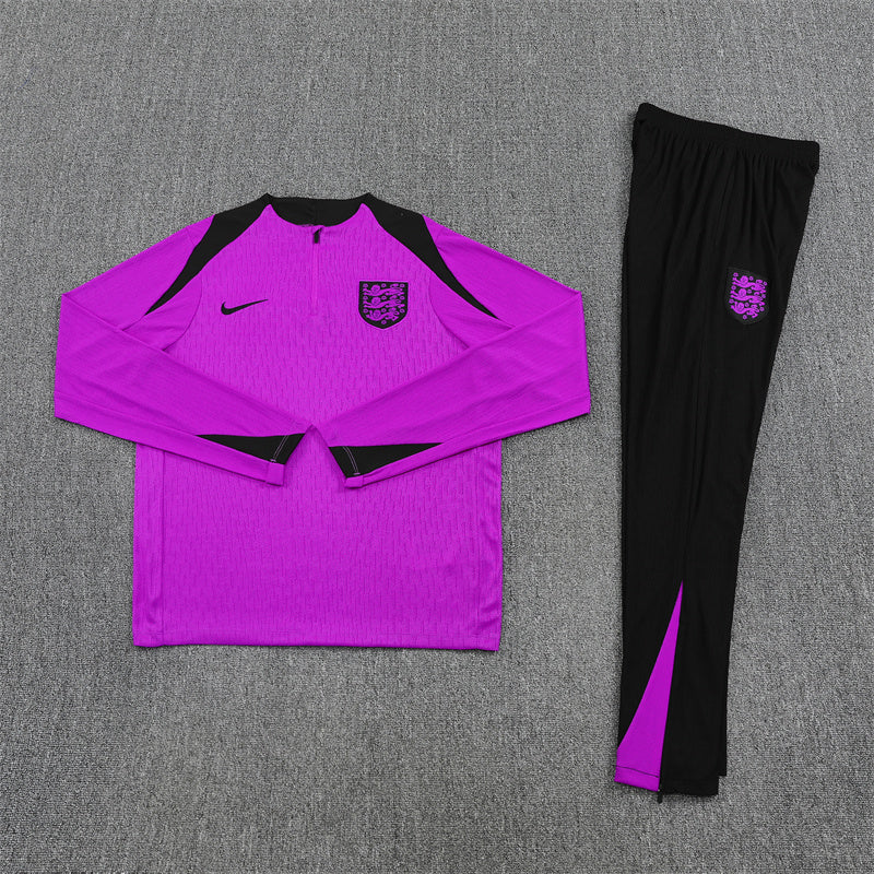 Training Suit England 25/26 Pink - Winter - detalle del cuello