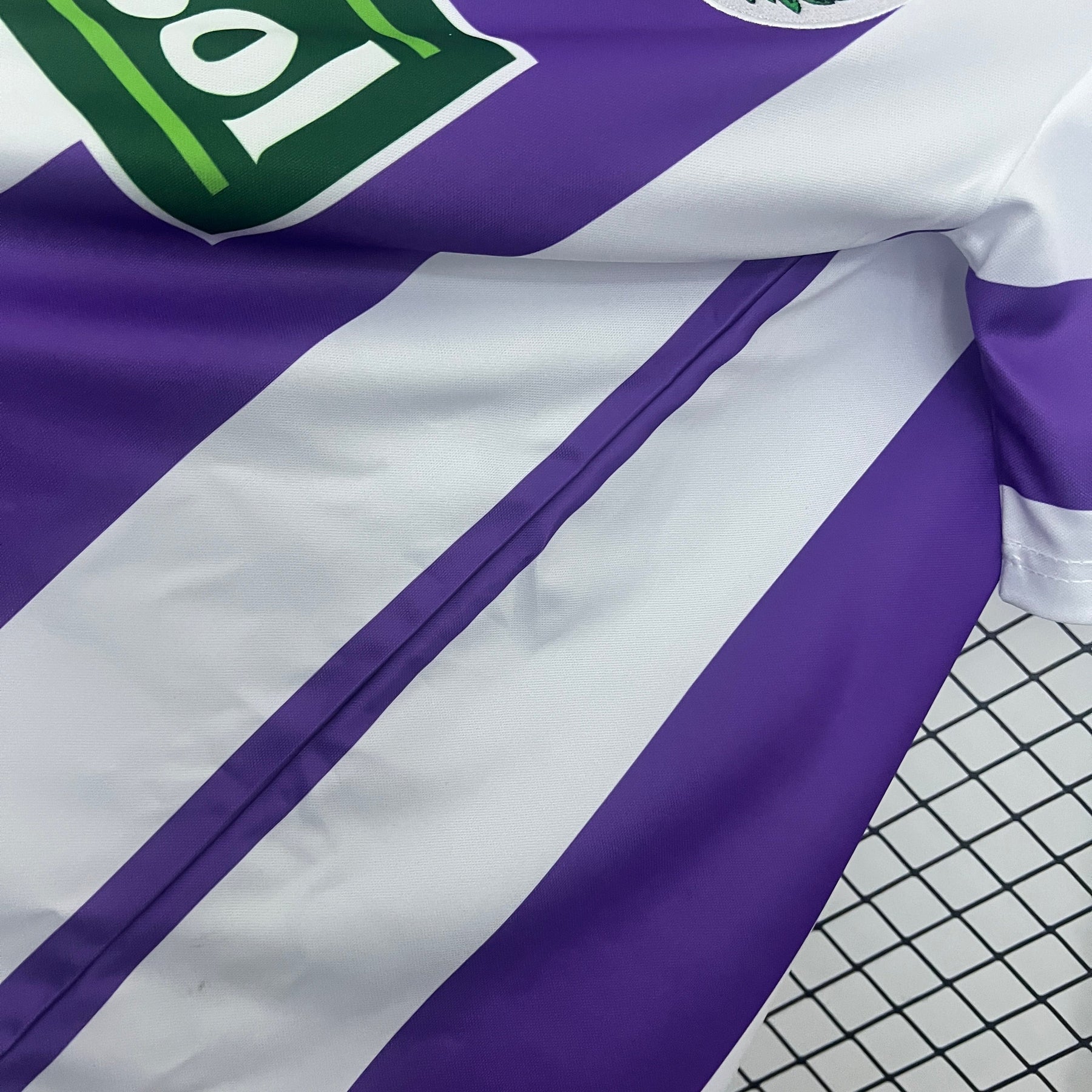 Camiseta Valladolid Retrô 95/96 Home - detalle de la manga