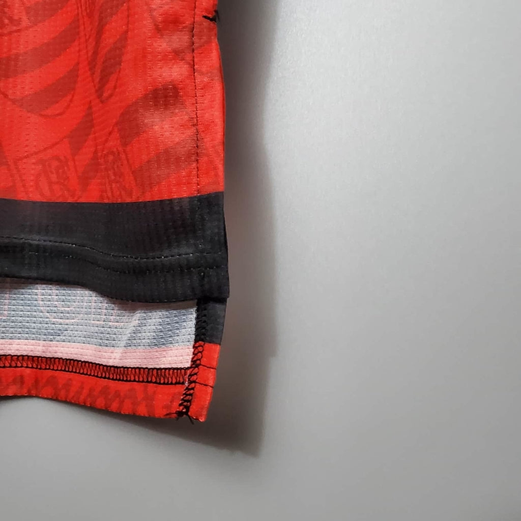 Camiseta Flamengo Retrô 1995 Vermelha e Preta - detalle de la manga