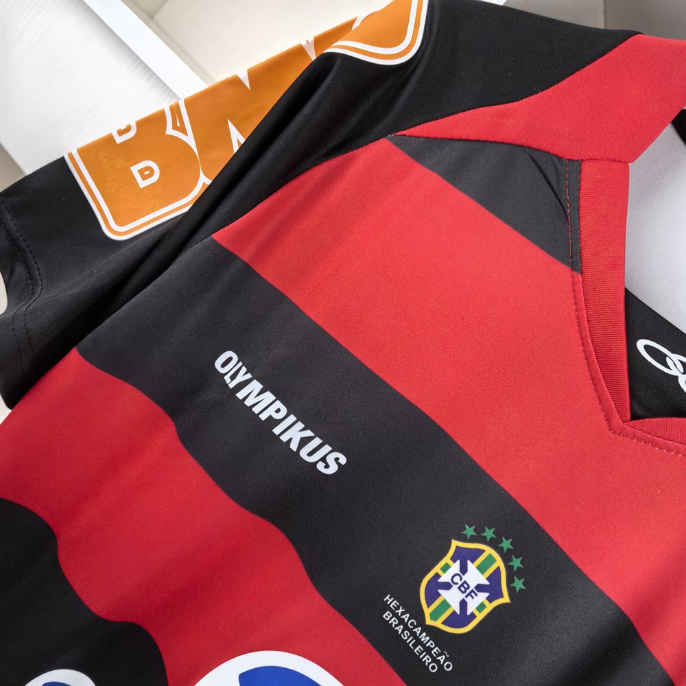 Camiseta Flamengo Retrô 2010 - detalle del cuello