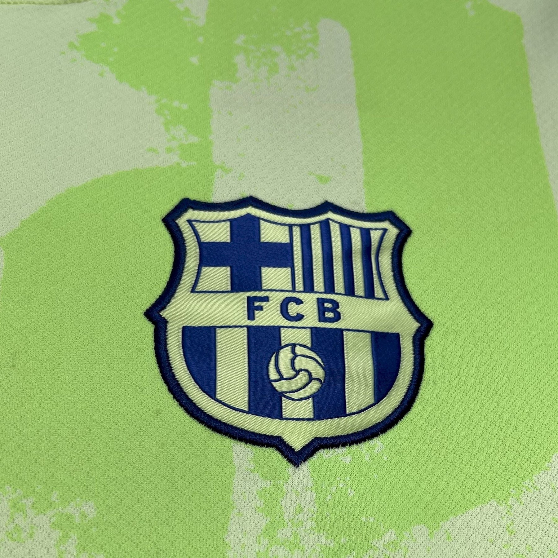 Lamine Yamal - FC Barcelona 24-25 Third - detalle de la manga