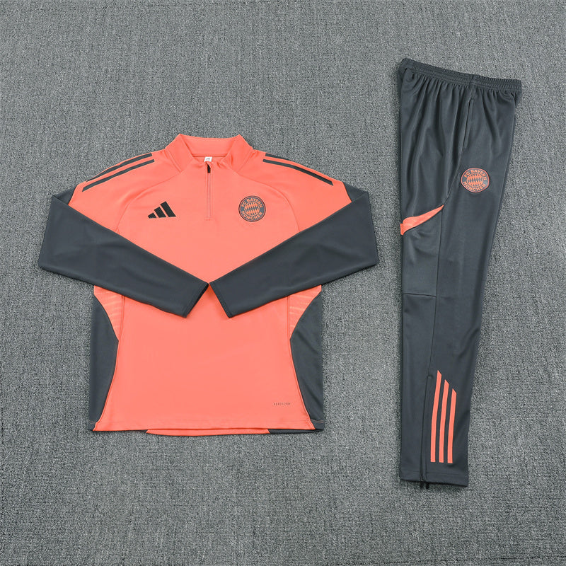 Training Suit Bayern De Munique 25/26 - Winter - vista trasera