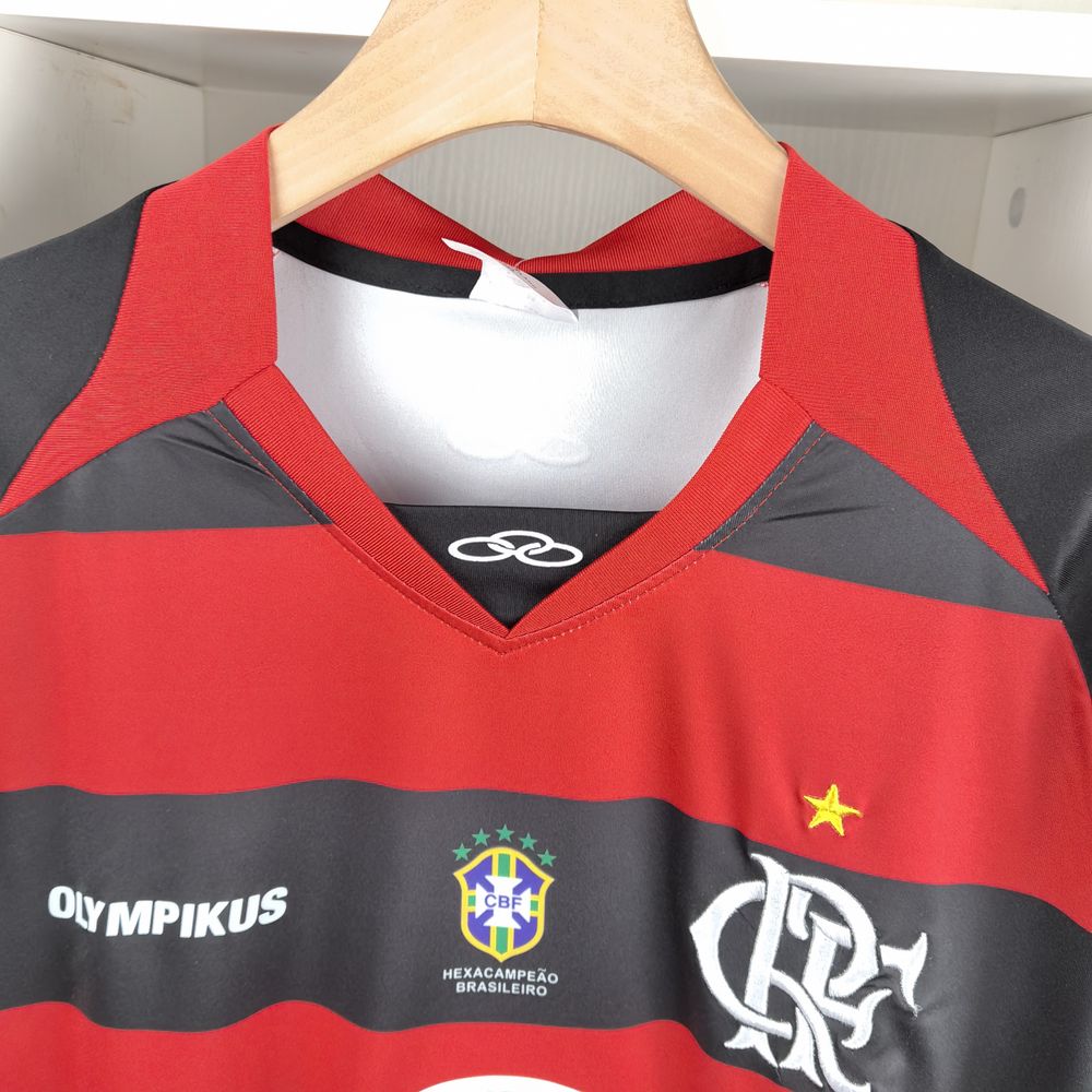 Camiseta Flamengo Retrô 2010 - tejido y acabado